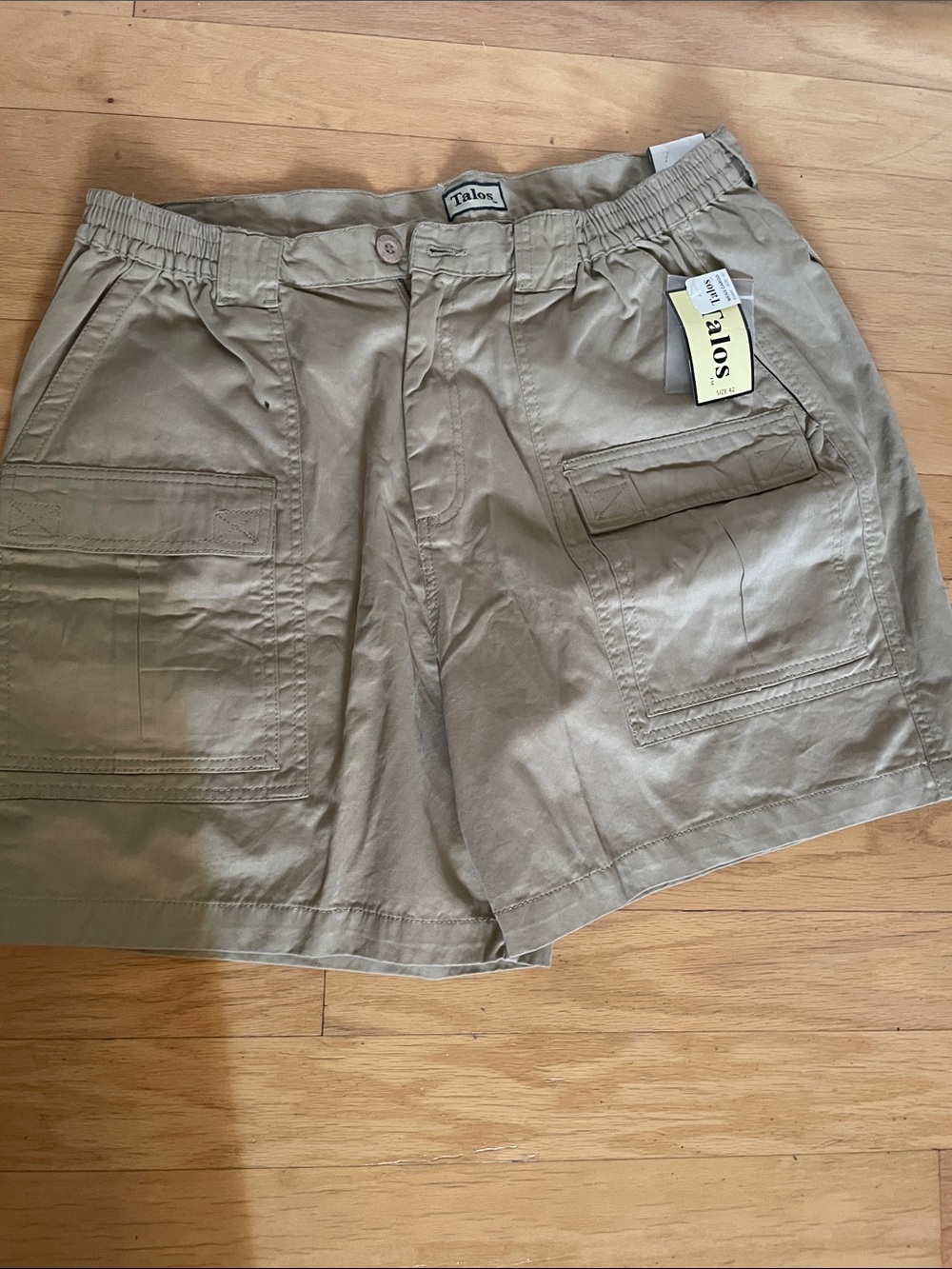 Men’s Talos Khaki Utility Shorts size 42 new with tags